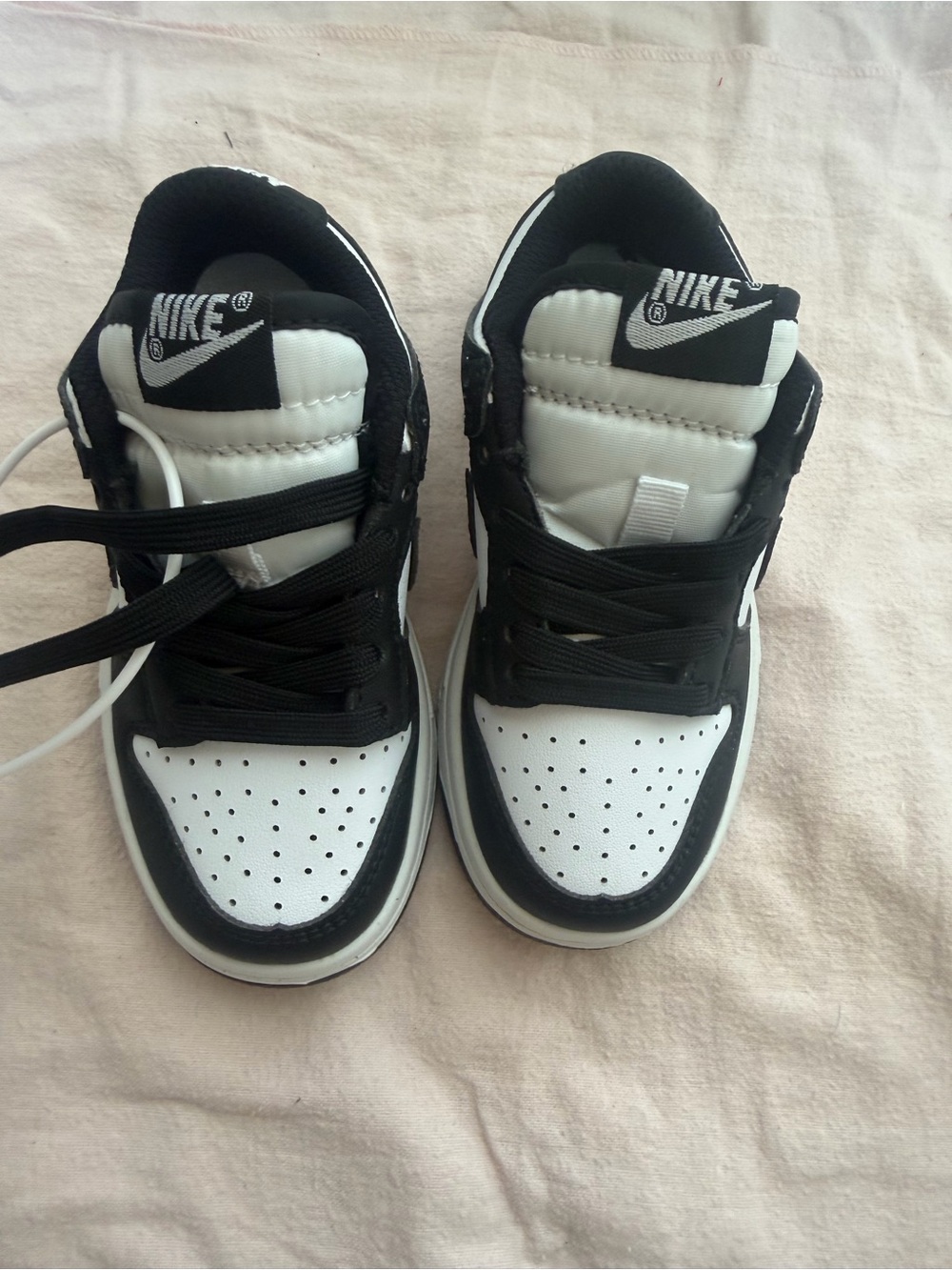 Nike Kids Black & White Low-Top Sneakers with Perforated Toe